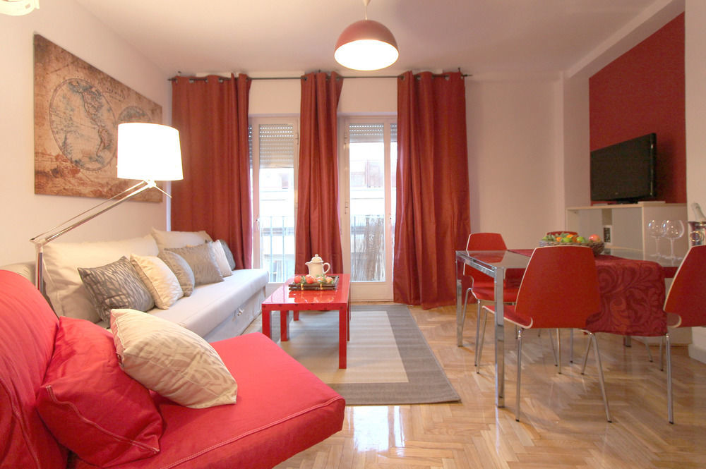 Apartamentos Goyescas Deco Мадрид Экстерьер фото